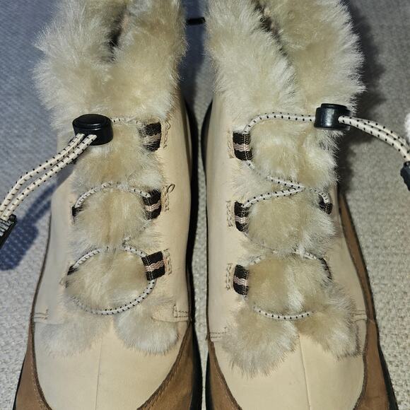 Privo Tan and Cream Winter Booties with Furry Lining Size 8.5 - Picture 11 of 11